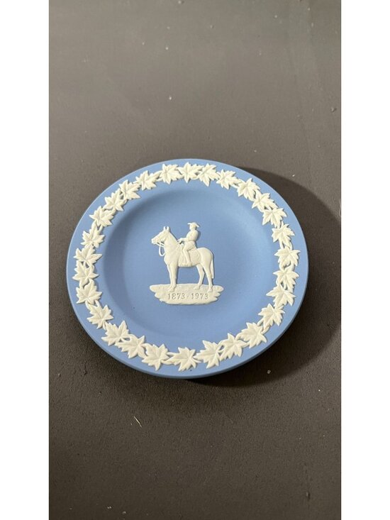 Wedgwood Other - Wedgwood Commemorative Plate Blue & White Royal Canadian Mountie